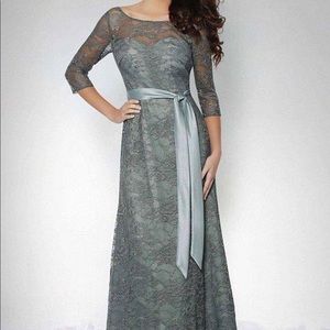 Ivory/champagne size 18 style 18